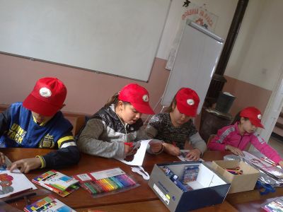 Проект "УСПЕХ" - Клуб "Нарисувай света около нас" - ОбУ Христо Ботев - Семчиново, Септември